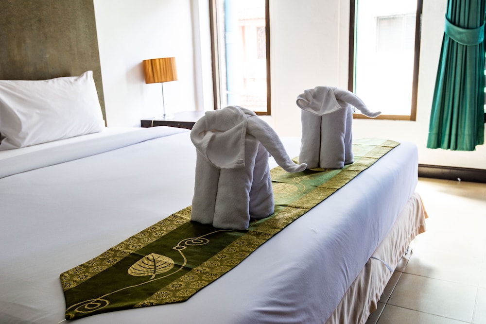 BGW Phuket - Hostel 24/53