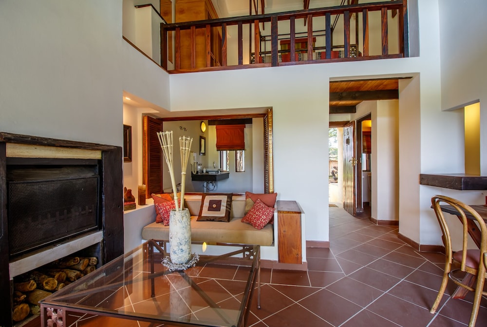 Blue Mountain Luxury Lodge 22/33