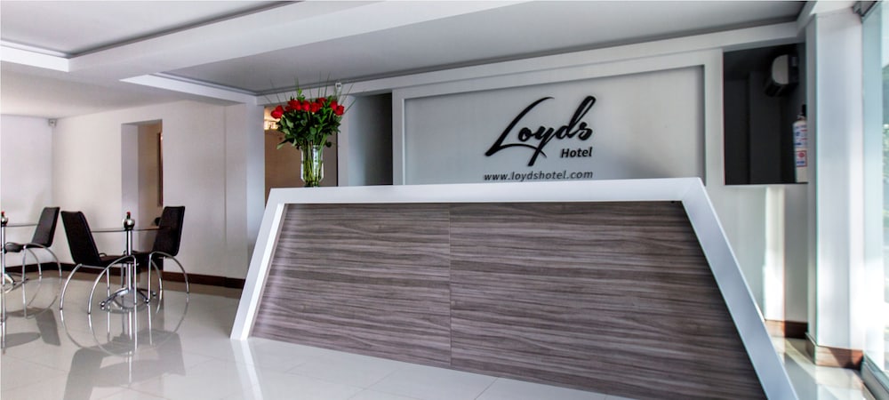 Hotel Loyds 2/64
