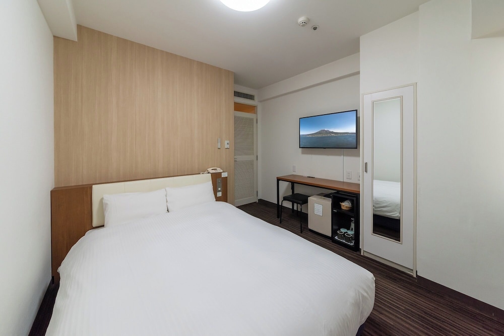 Room 2, Single, Double Bed