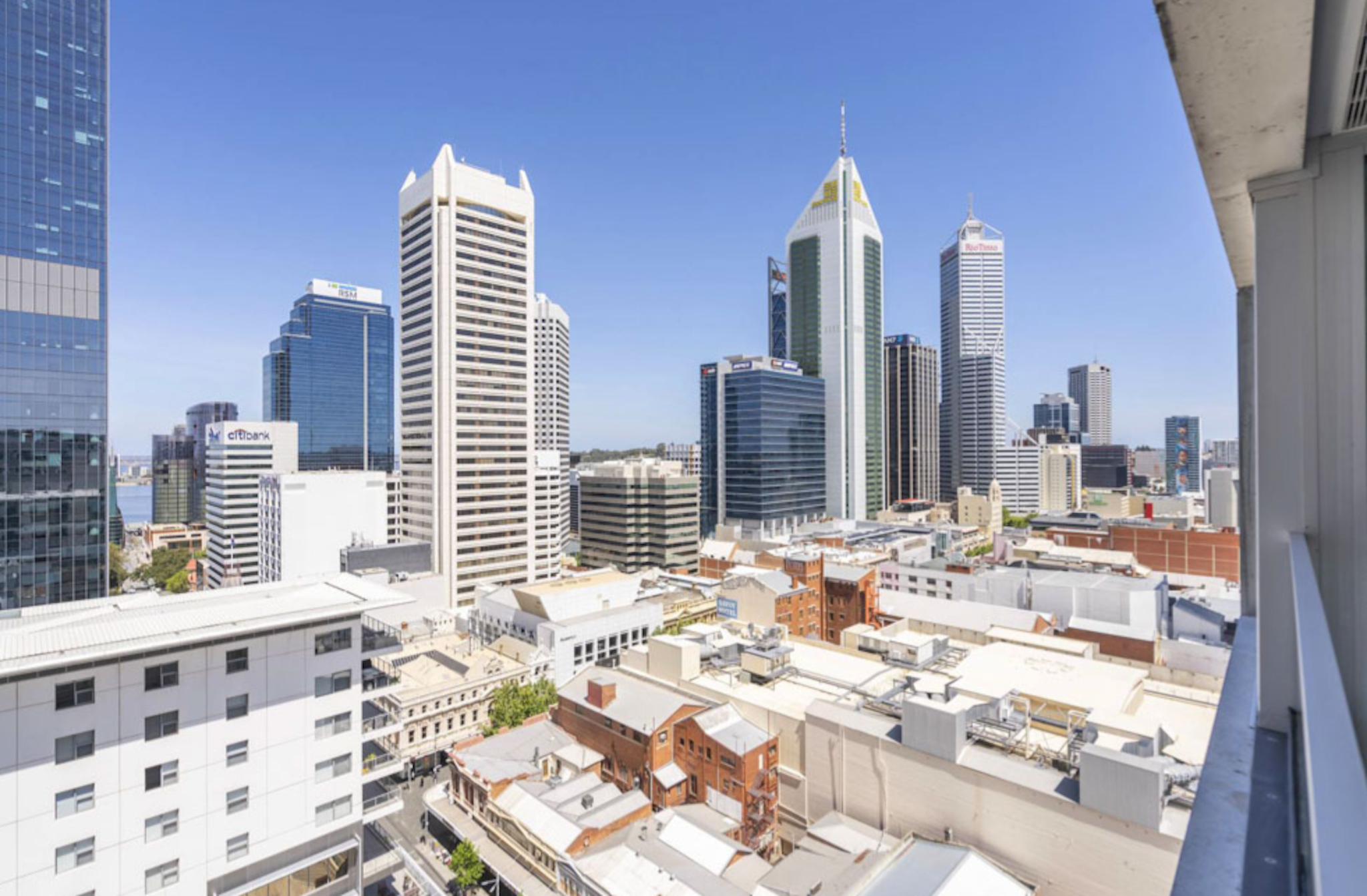 QT Perth 49/50