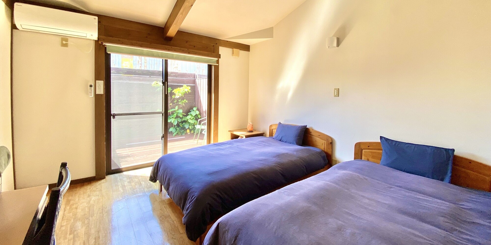 HEALING, ECONOMY, TWIN BEDS