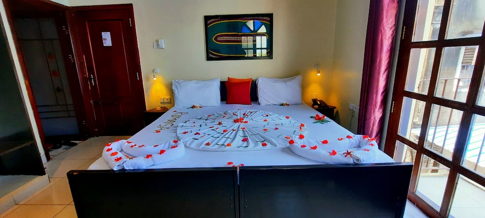 Rumaisa Hotel 8/33