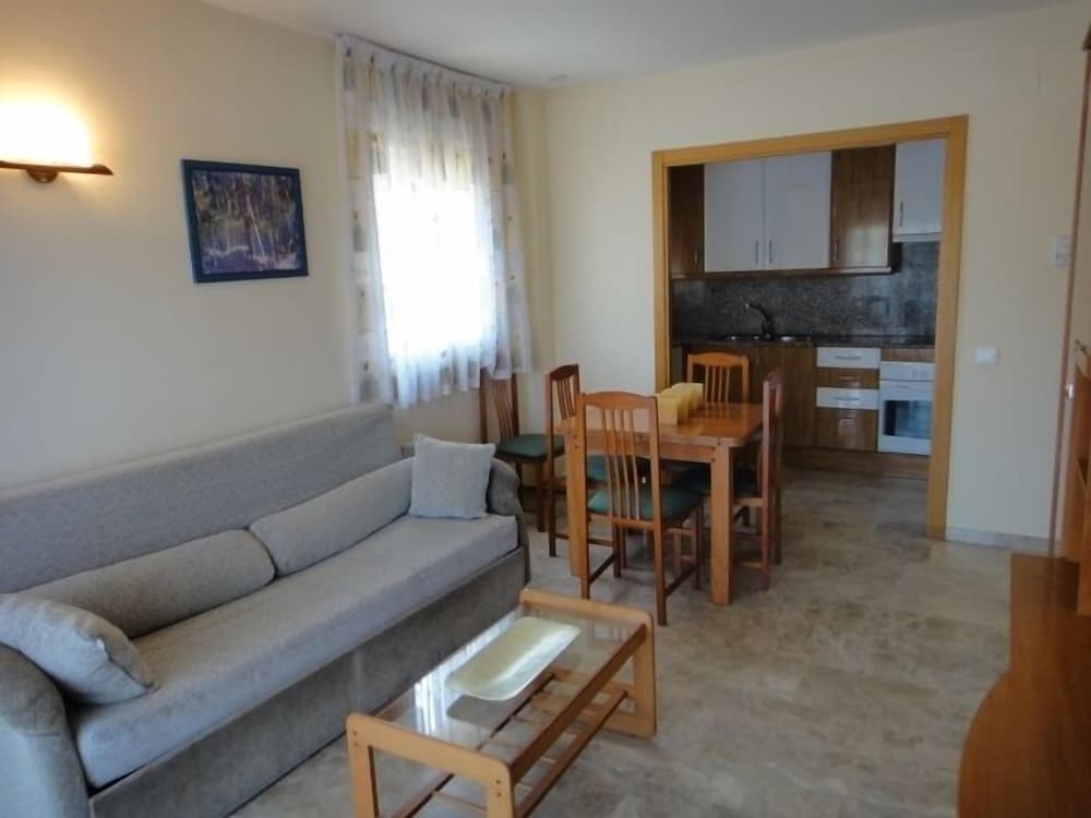 Rentalmar Ventura And Village Park Families Only 46/76