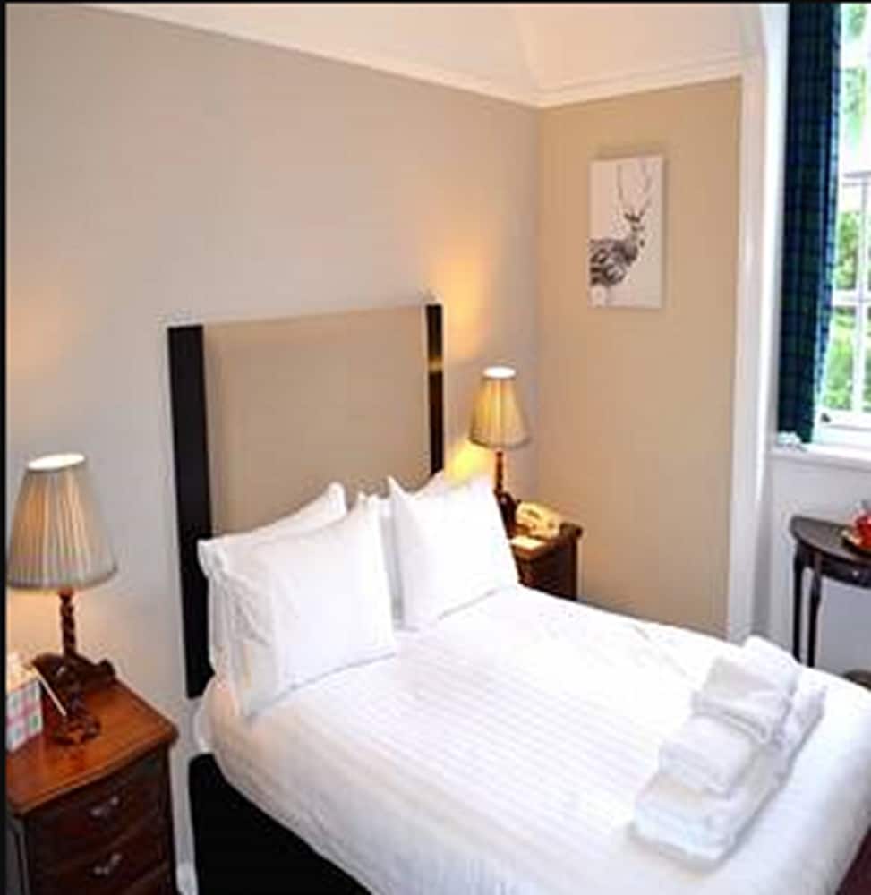 Tulloch Castle Hotel 24/67