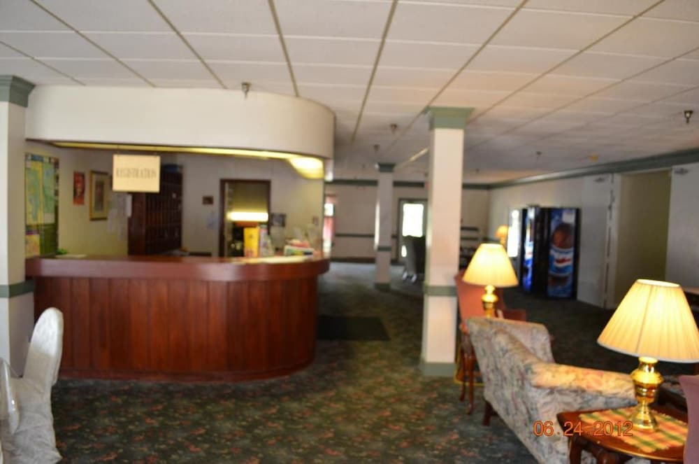 Surrey Inn Hotel 4/61