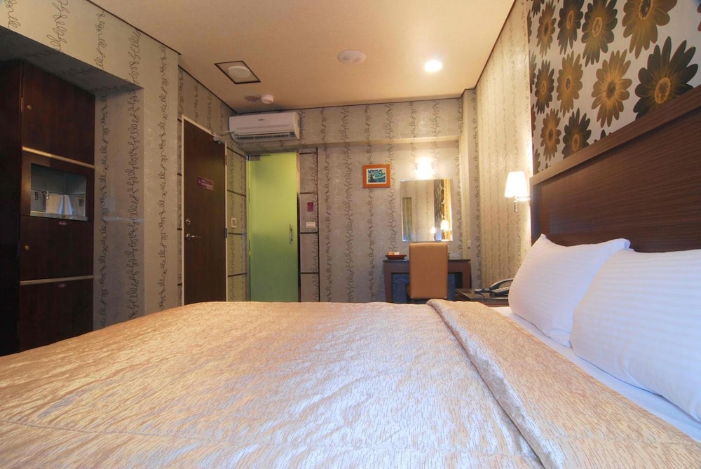 Beckham Motel 16/64