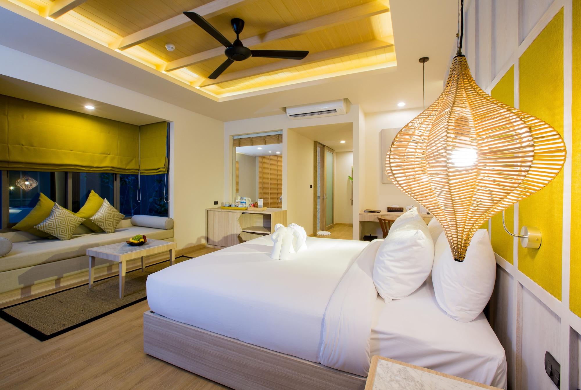 Deluxe, Sea Fan, with Fan