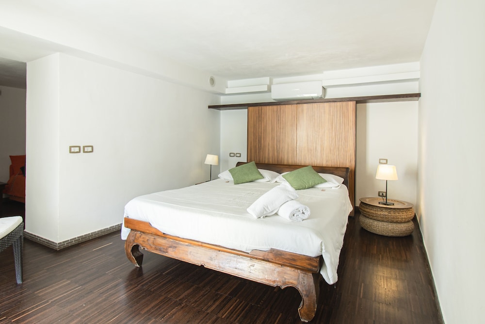 Marina 10 Boutique Design Hotel 6/46