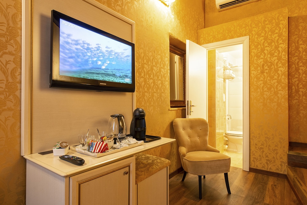 Canova Rooms 42/42