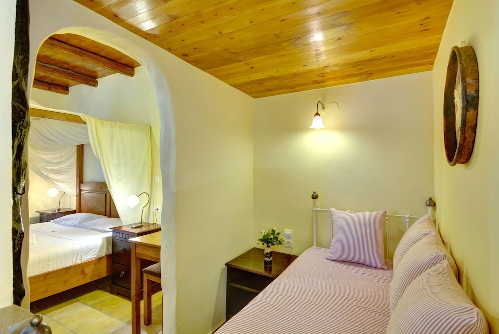 Elia Traditional Hotel & Spa 10/50