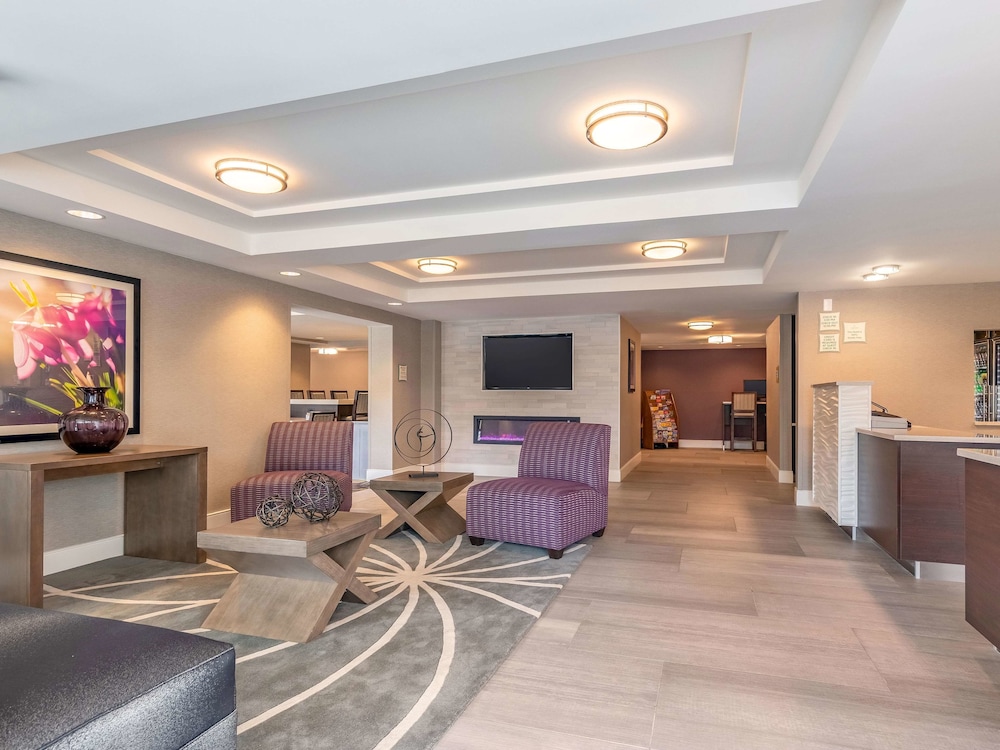 La Quinta Inn And Suites By Wyndham Salem Nh 24/42