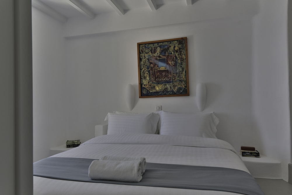 Trieris Villas And Suites 7/50