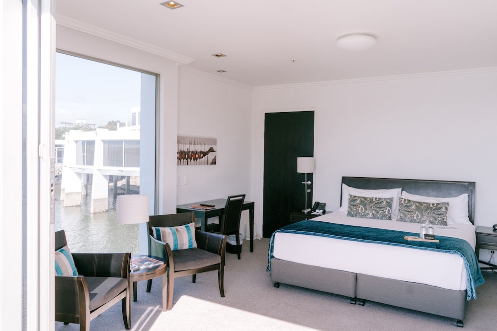 Overwater, Spa, King Bed