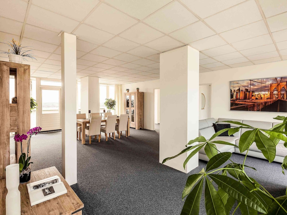 Ibis Styles Den Haag Scheveningen 12/70
