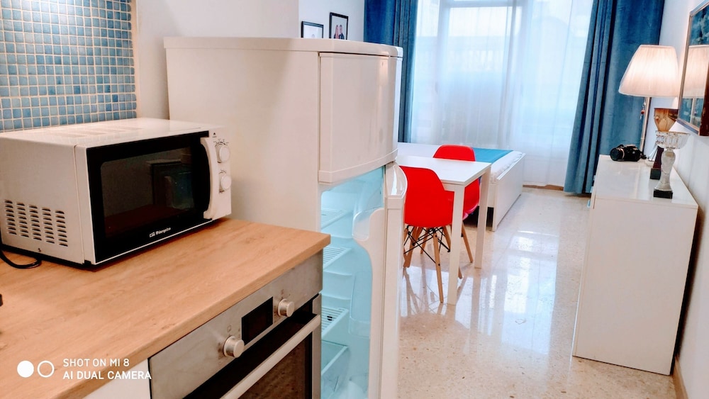 Hostal estudios 27/48