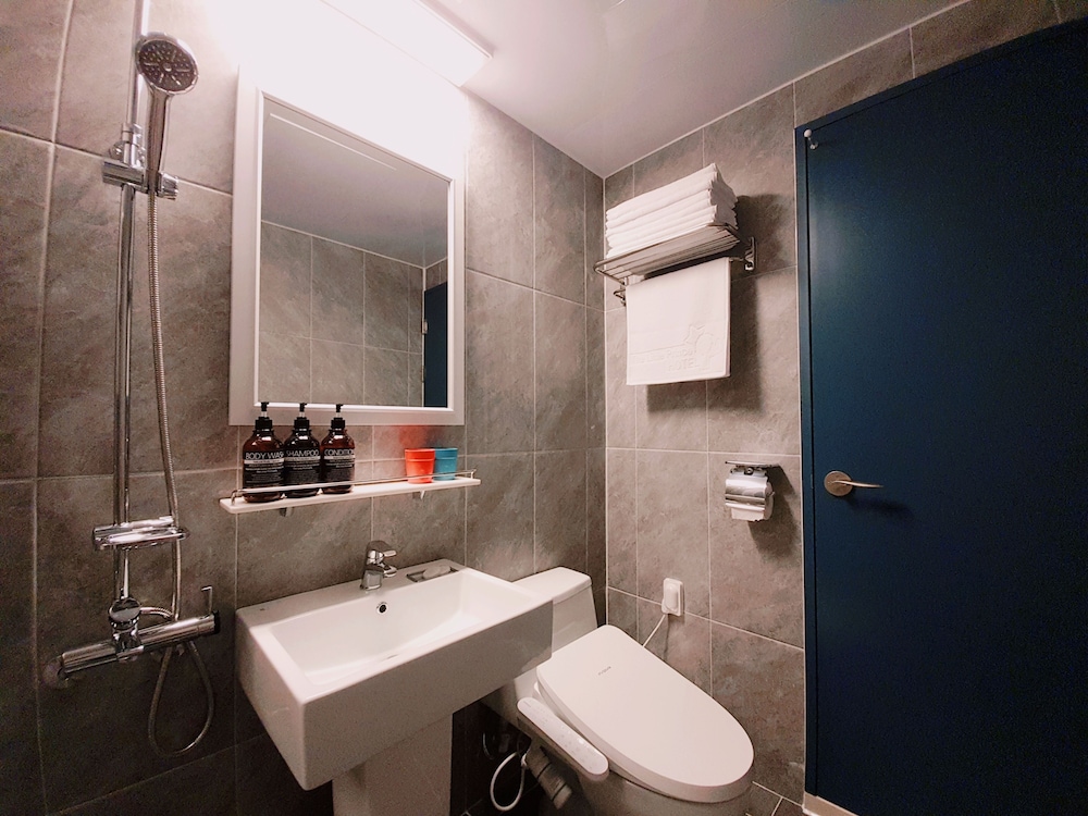 Little Prince Hotel 25/29