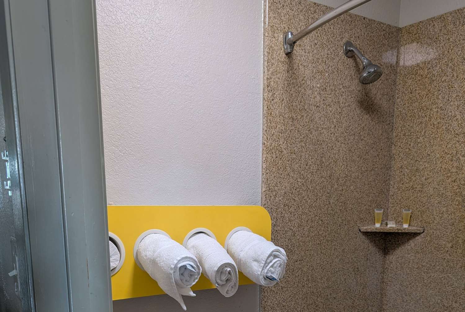Days Inn by Wyndham Arcadia Louisiana 8/10