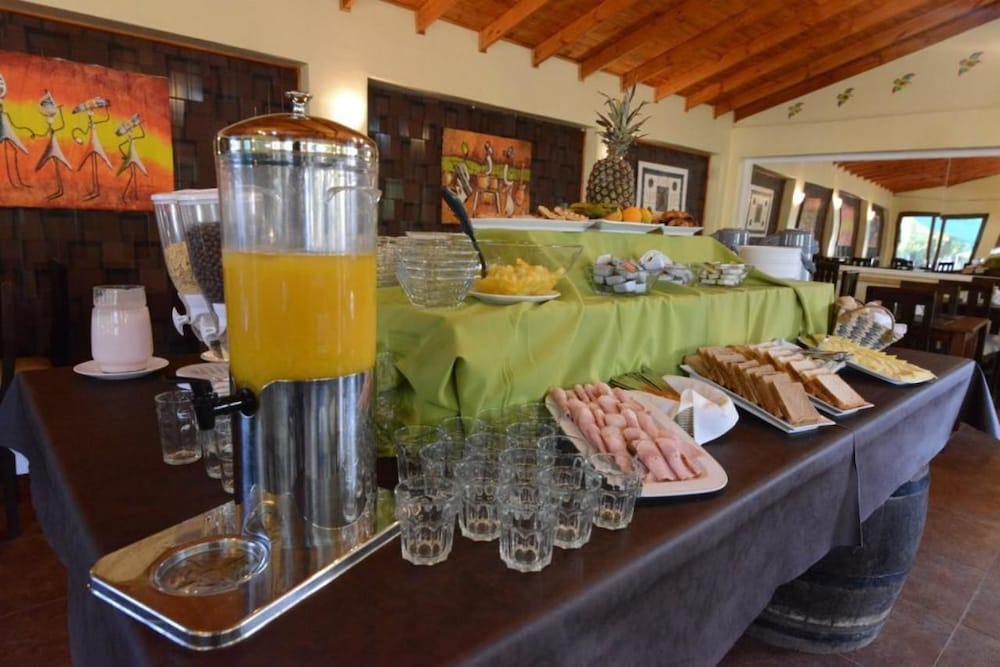 Howard Johnson by Wyndham Rinconada De Los Andes 11/30