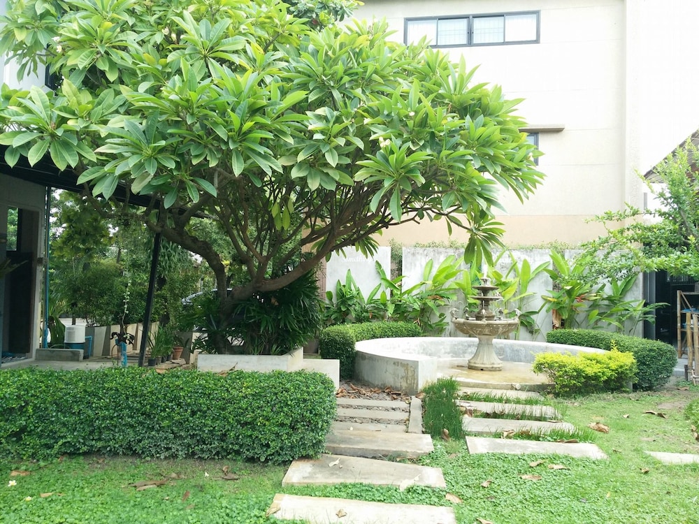 Srisomthai Hotel 48/66