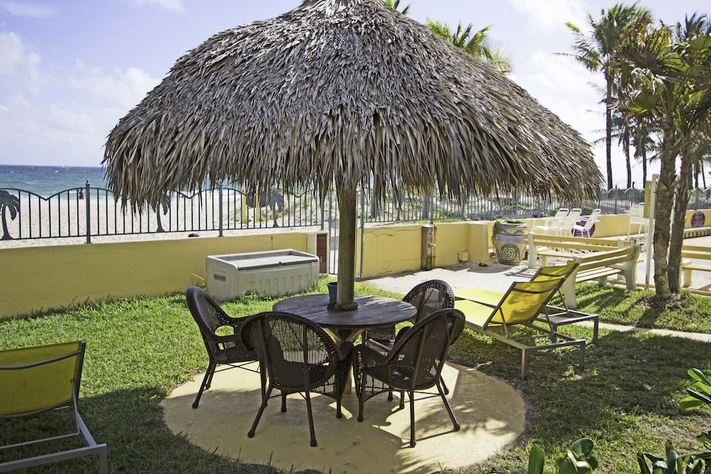 Ebb Tide Resort Oceanfront 48/69