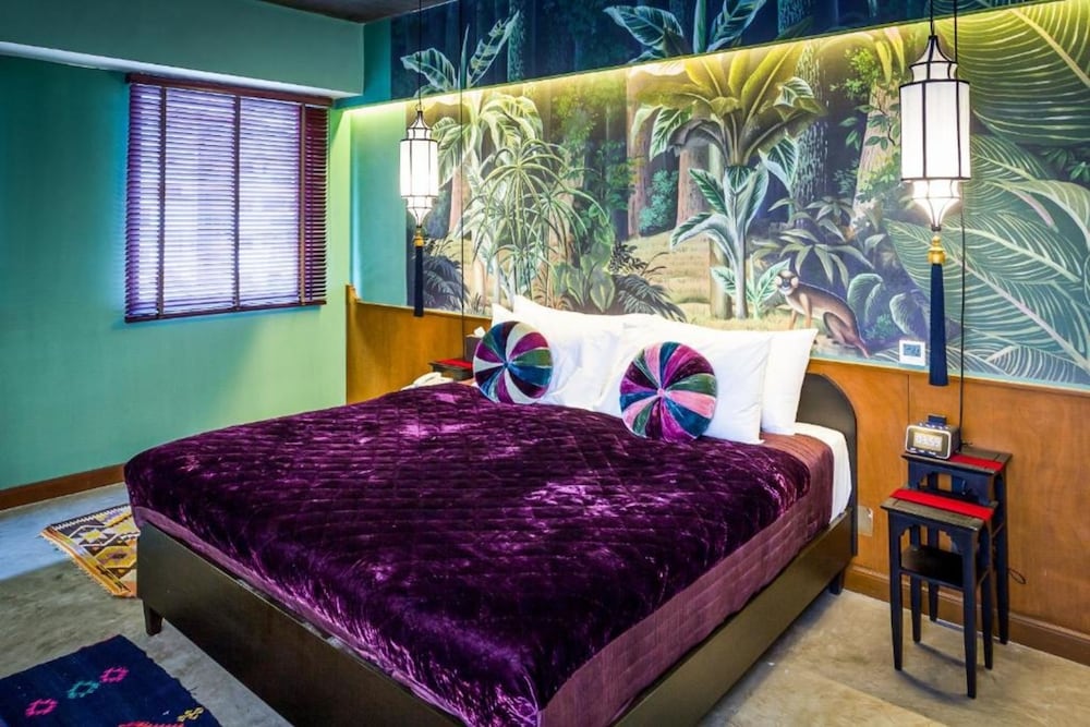 Lao Poet Hotel 35/71