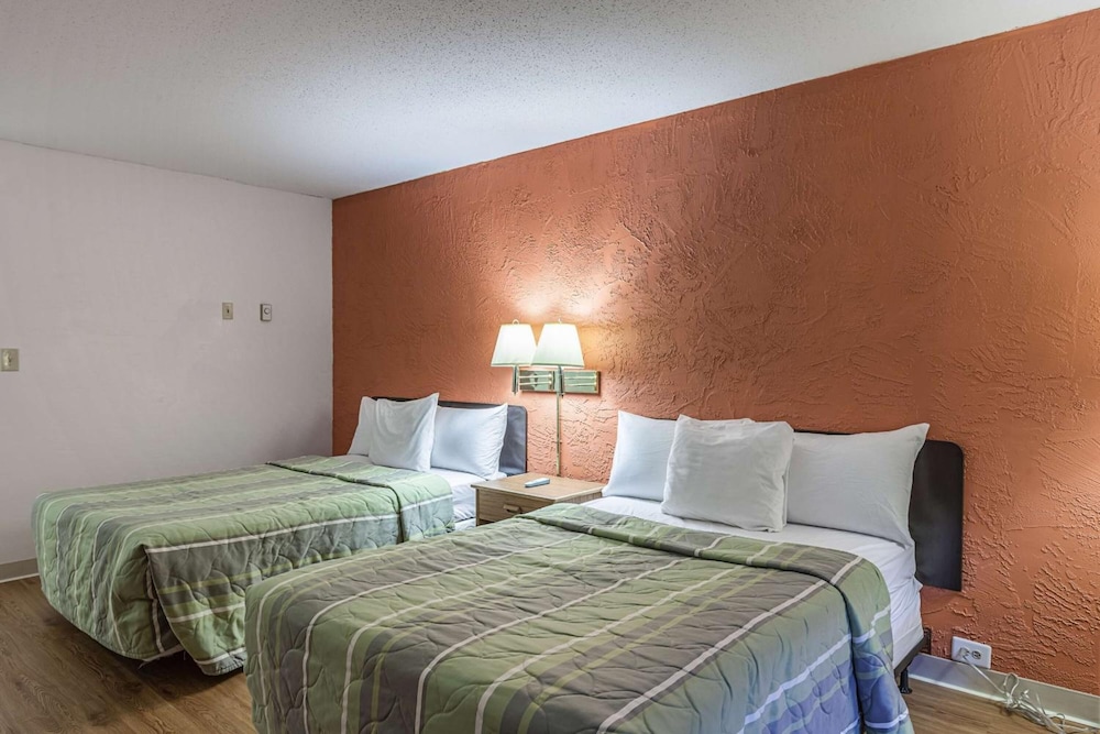 Motel6 Oak Creek, WI 32/53