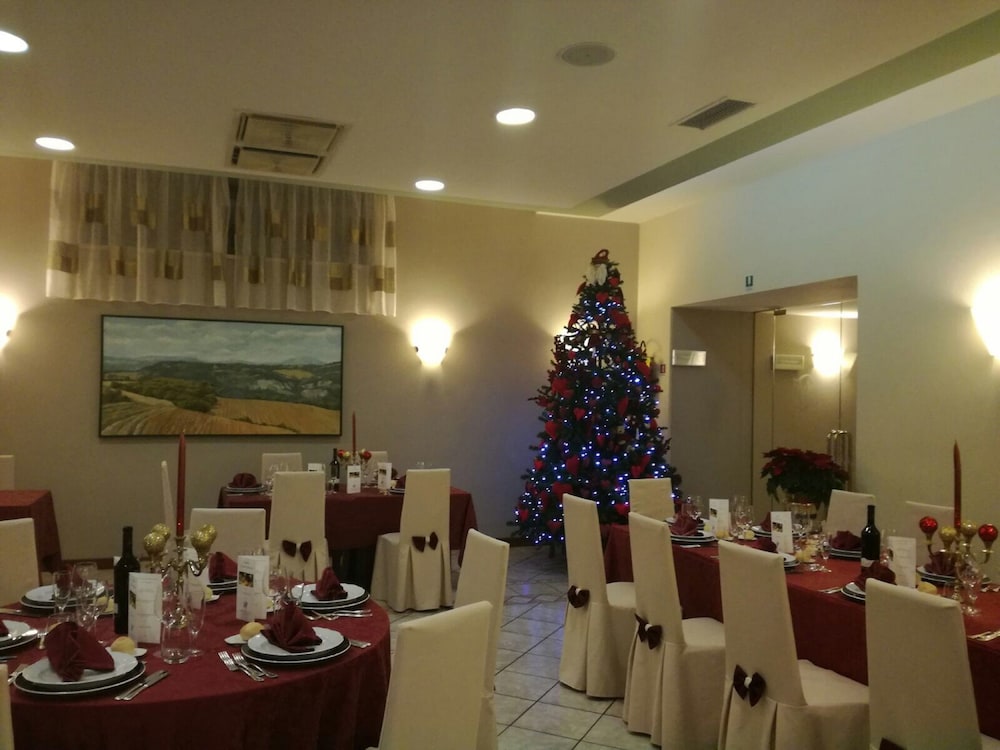 Hotel Ristorante La Terrazza 54/74