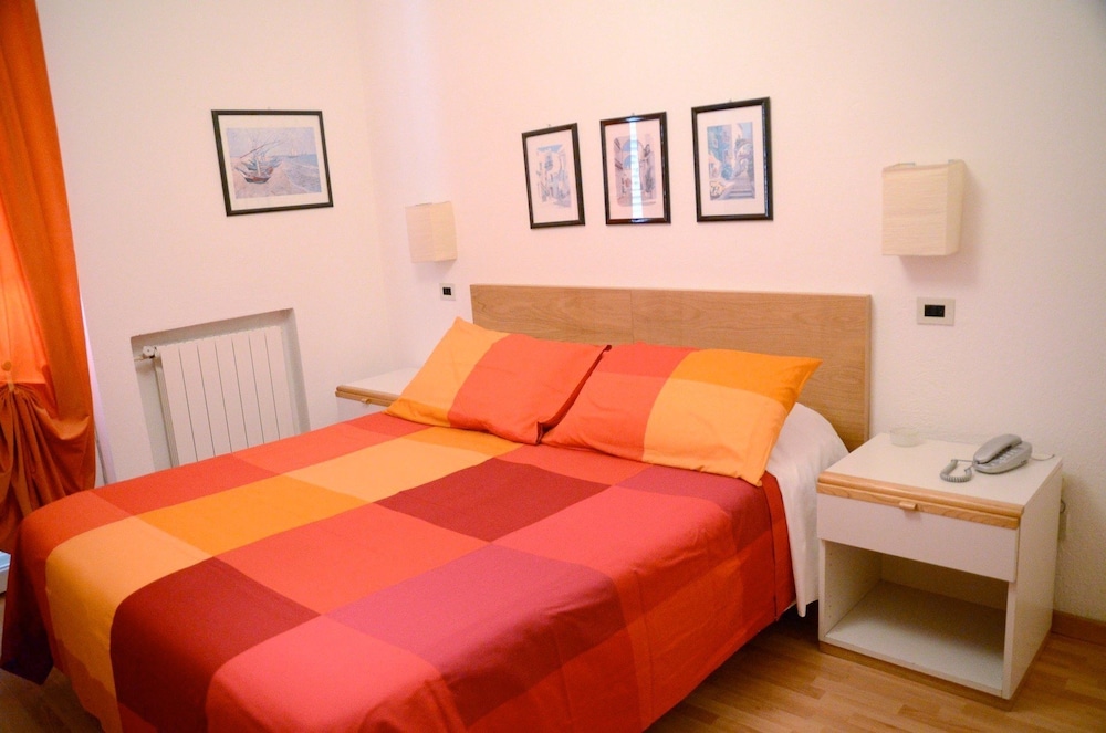 ROOM, DOUBLE BED, BALCONY
