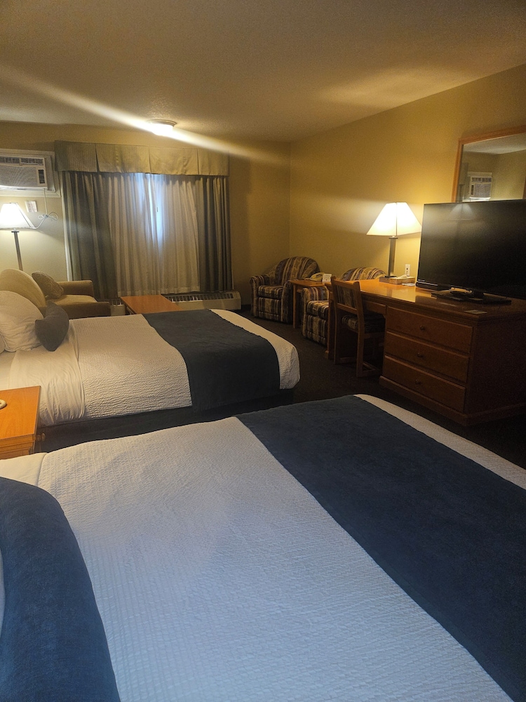 Travelodge by Wyndham Edson 2409079 Alberta Ltd. 21/53
