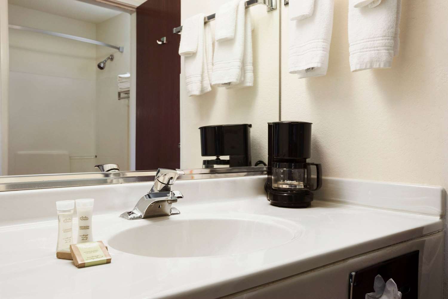 Super 8 By Wyndham Aurora/Naperville Area 39/39