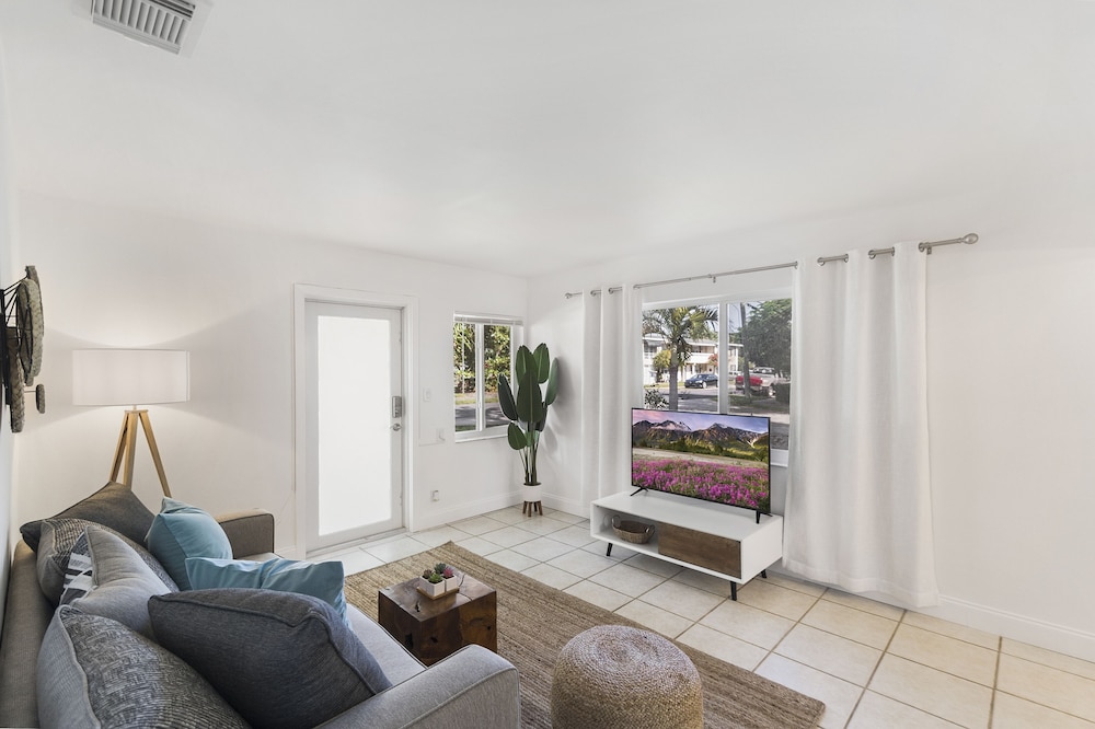 Alani Bay Luxury Condos Ft Lauderdale 33/49