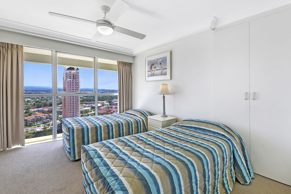 Talisman Apartments 28/75