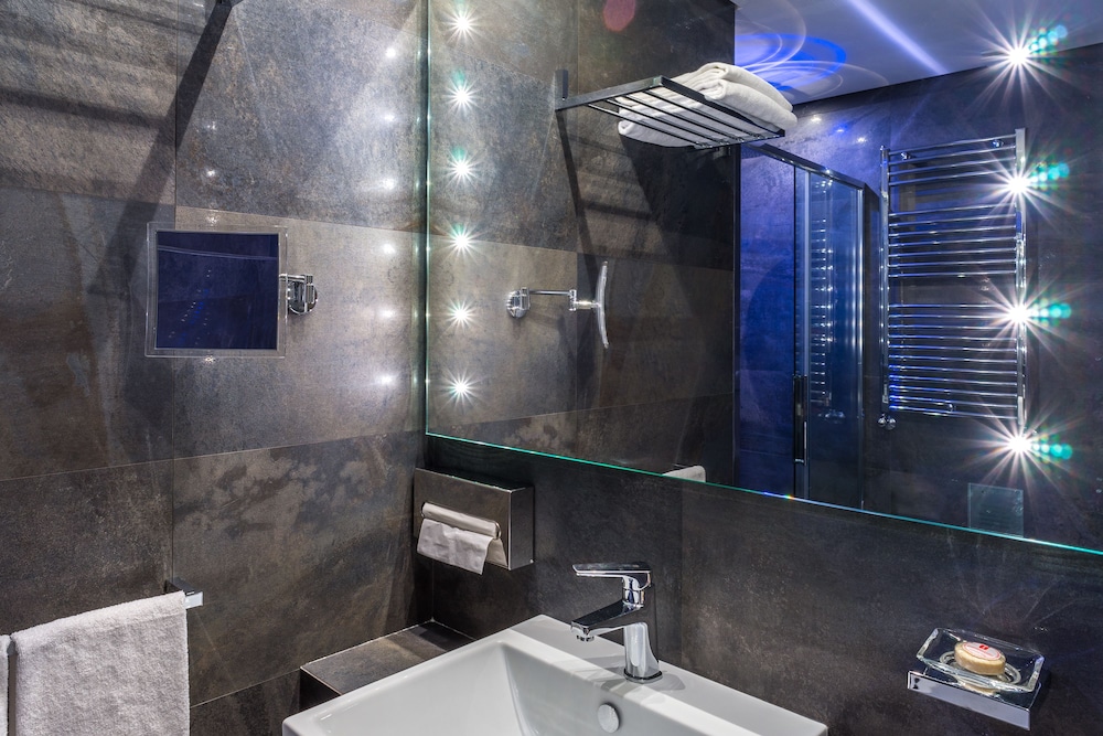 Les Diamants Spanish Steps Suite 41/46
