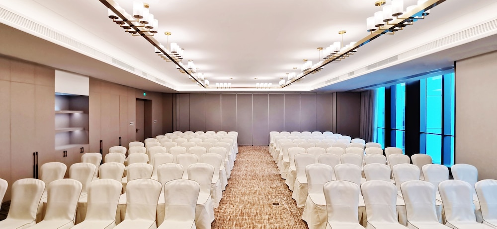 LN Dongfang Hotel Pazhou 51/60