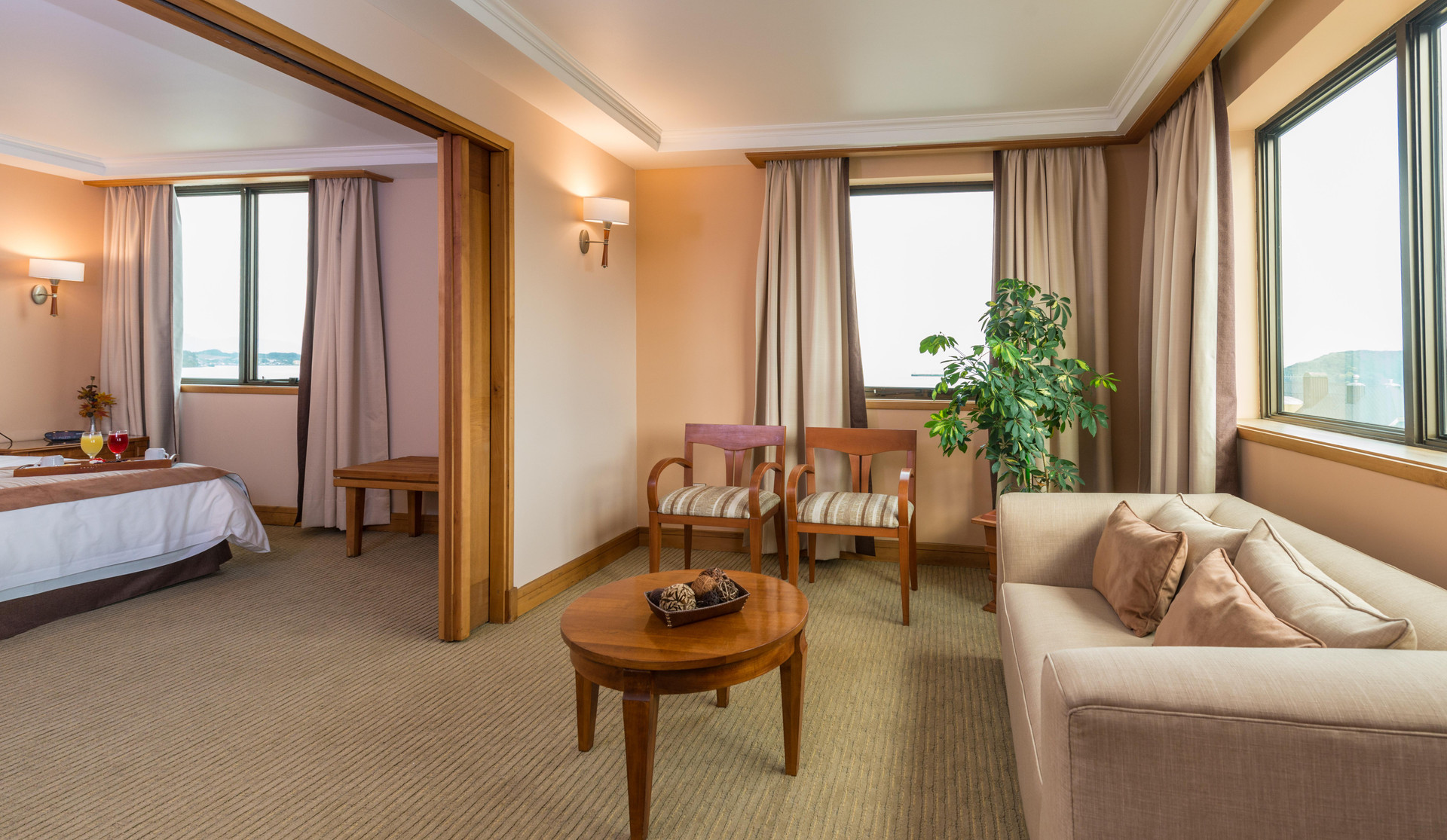 Superior, Suite, Bay View