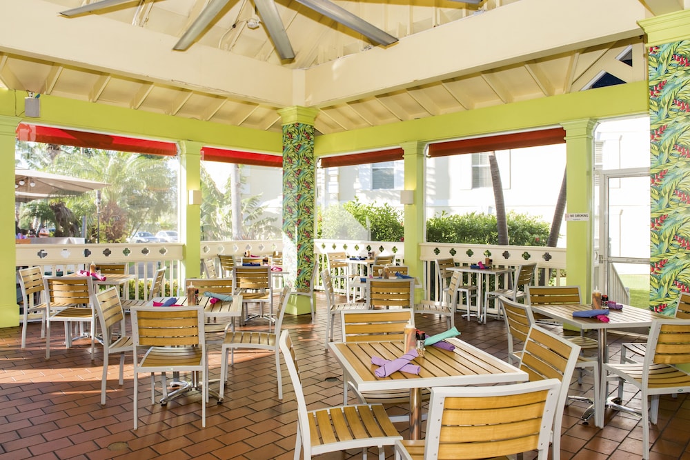 The Sunshine Hotel and Suites 29/48
