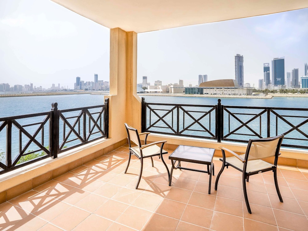Novotel Al Dana Resort 14/75