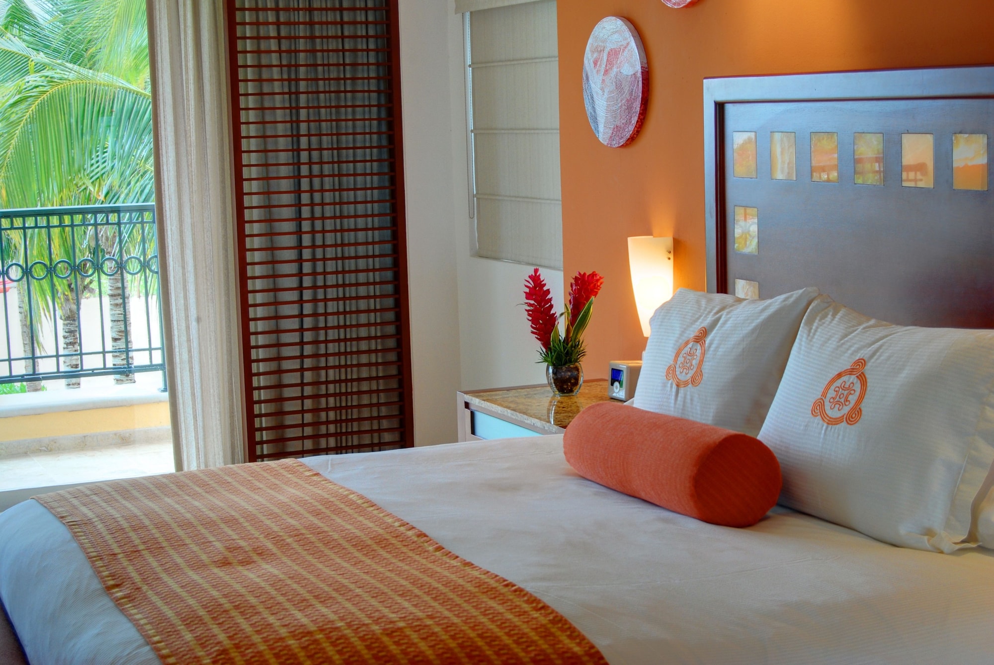 DELUXE, DOUBLE BED