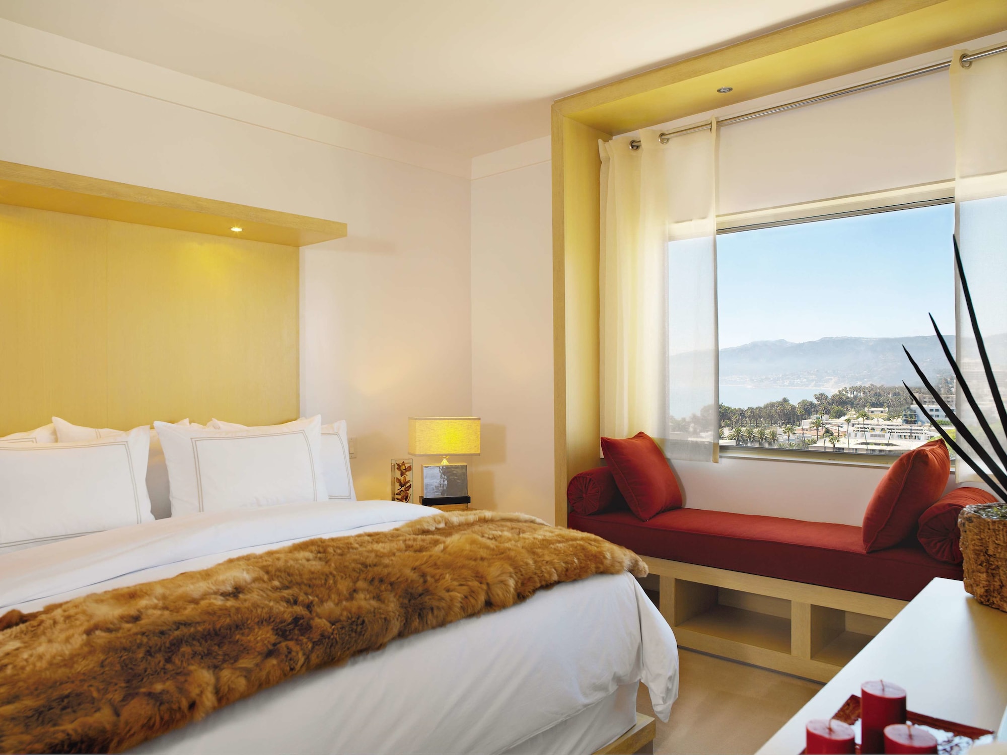 MALIBU, SUITE