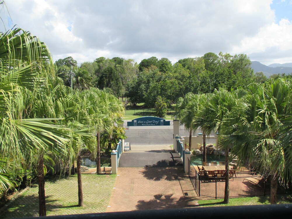 Royal Palm Villas Cairns 24/29