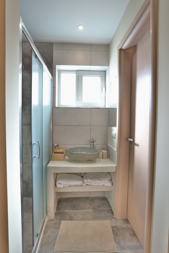 Ederlezi Boutique Hotel 58/60