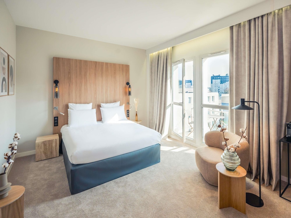 Privilege, Double Bed