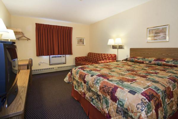 Burnsville Inn & Suites (ex Americas Best Value Inn-Burnsville/Minneapolis) 8/36