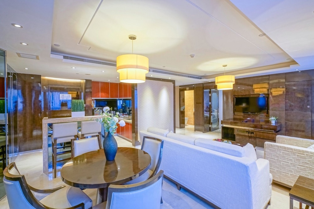 Rsun Hotel 9/50