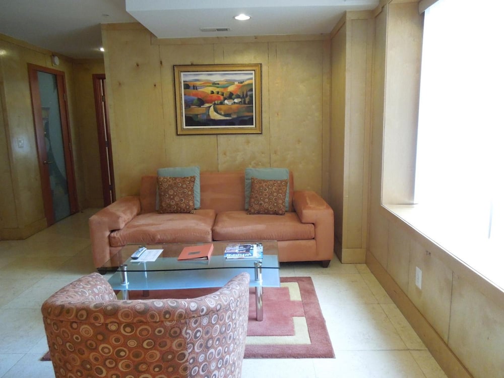 The Eldon Luxury Suites 27/51