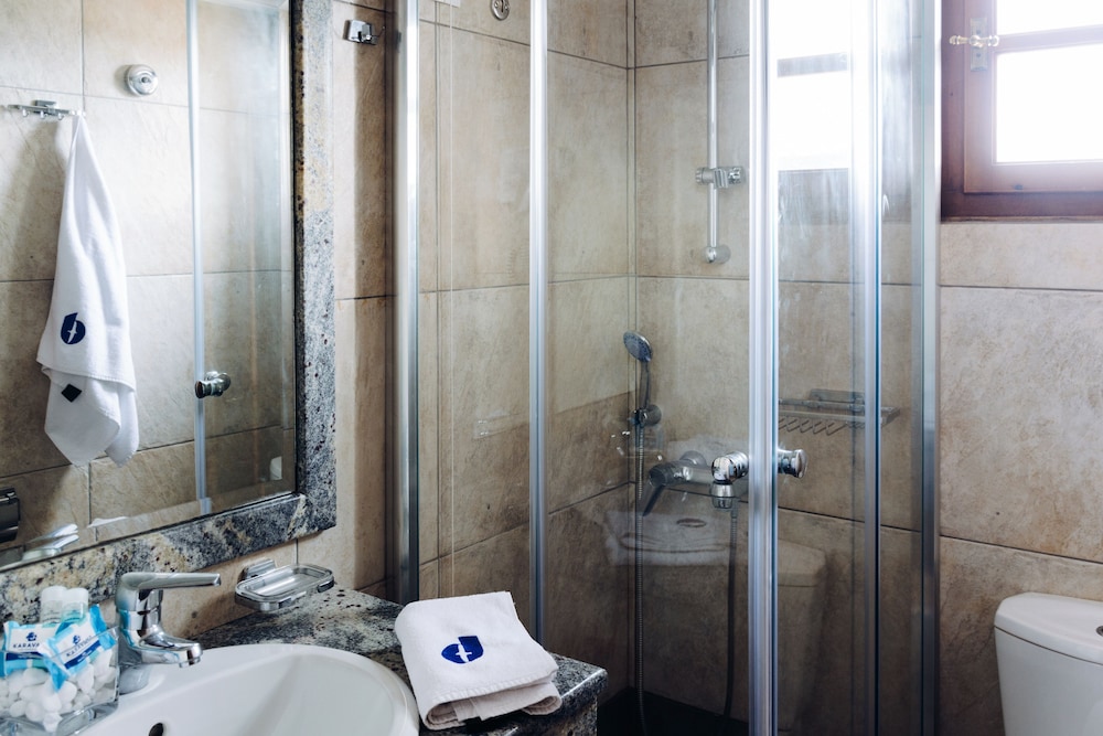Drymna Hotel 46/50