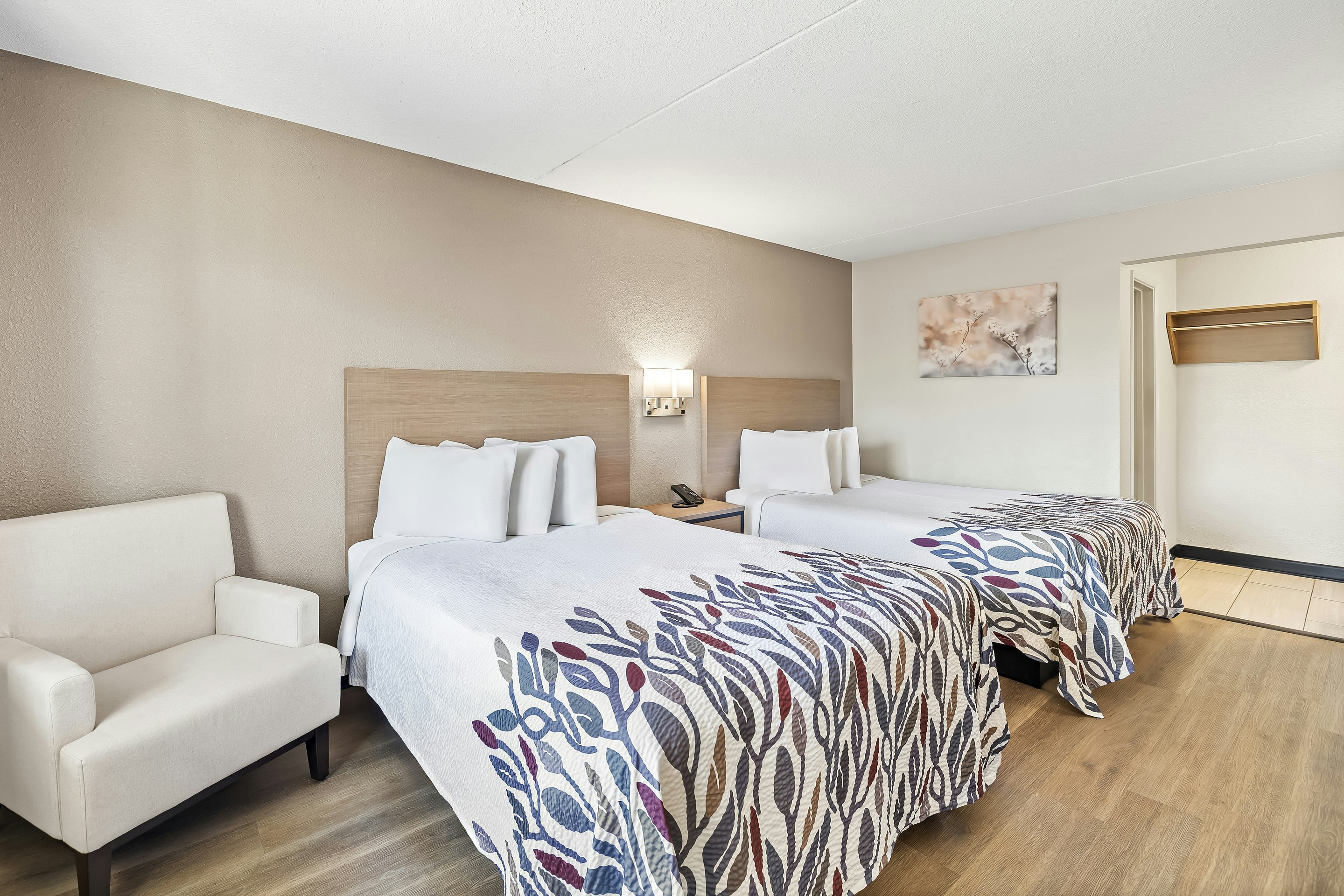 NON-SMOKING DELUXE 2 QUEEN BEDS, MICRO-FRIDGE