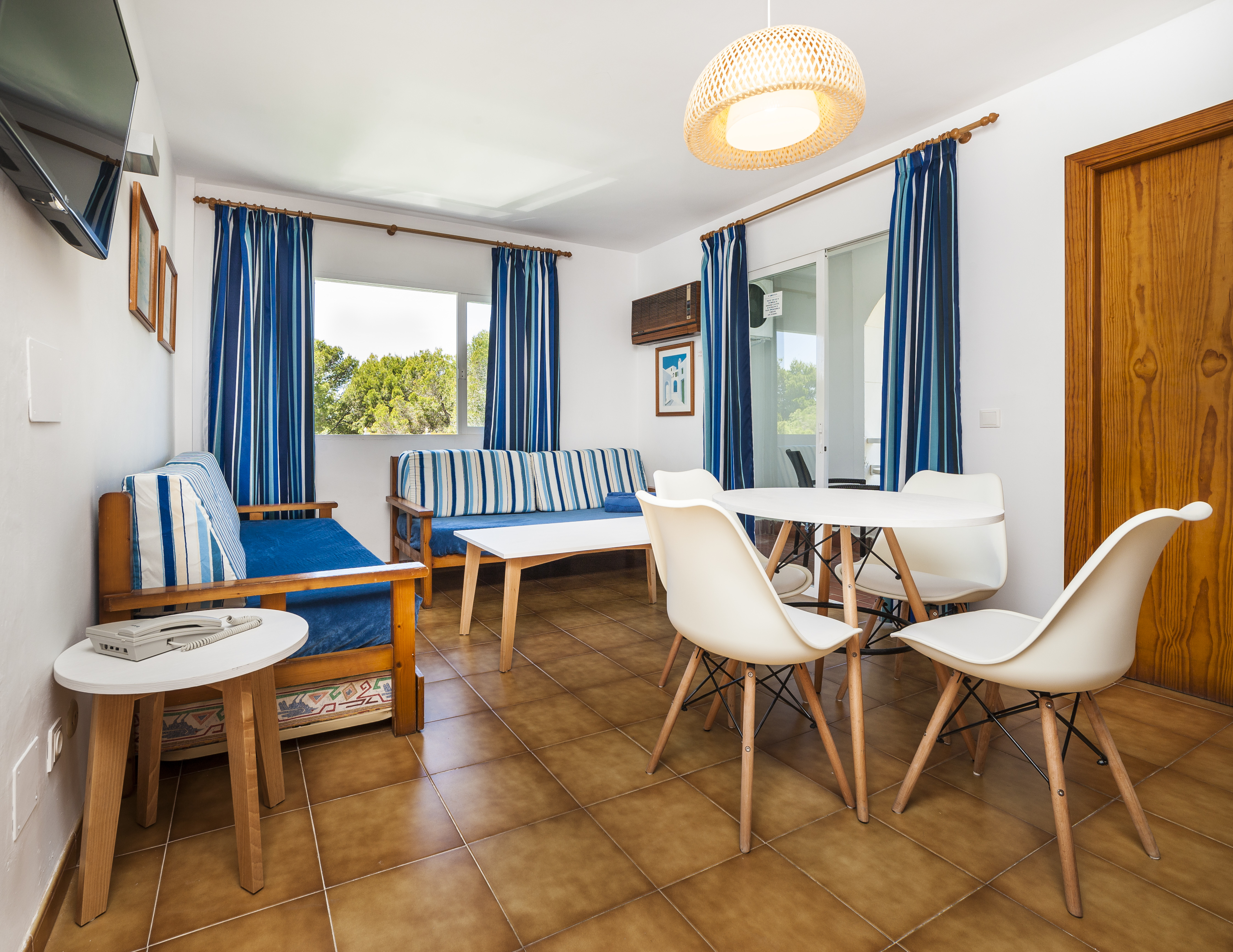 GLOBALES APARTAMENTOS CALA VIÑAS 9/20