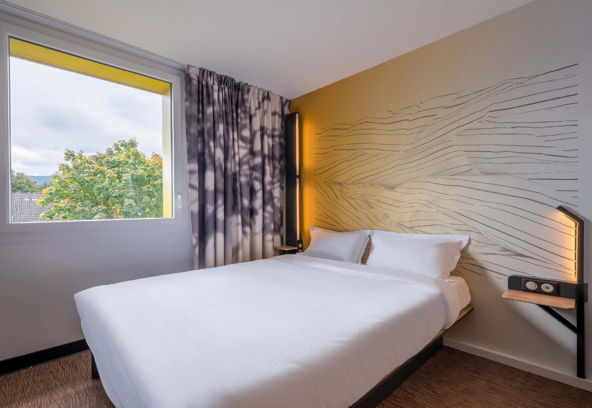 STANDARD, DOUBLE BED